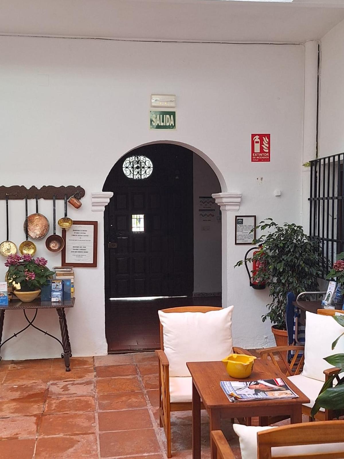 Hostal Gran Capitan Chipiona Exterior foto
